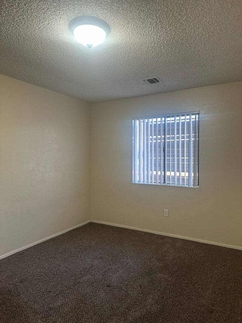 Apartment for rent at 3461 S Chester Ave, Bakersfield, CA 93304