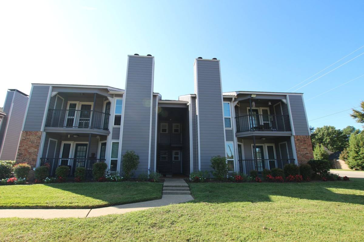 Apartment for rent at 410 W Heritage Dr, Tyler, TX 75703