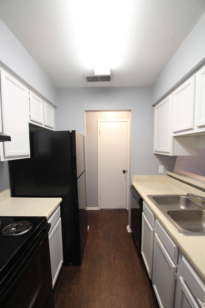 Apartment for rent at 410 W Heritage Dr, Tyler, TX 75703