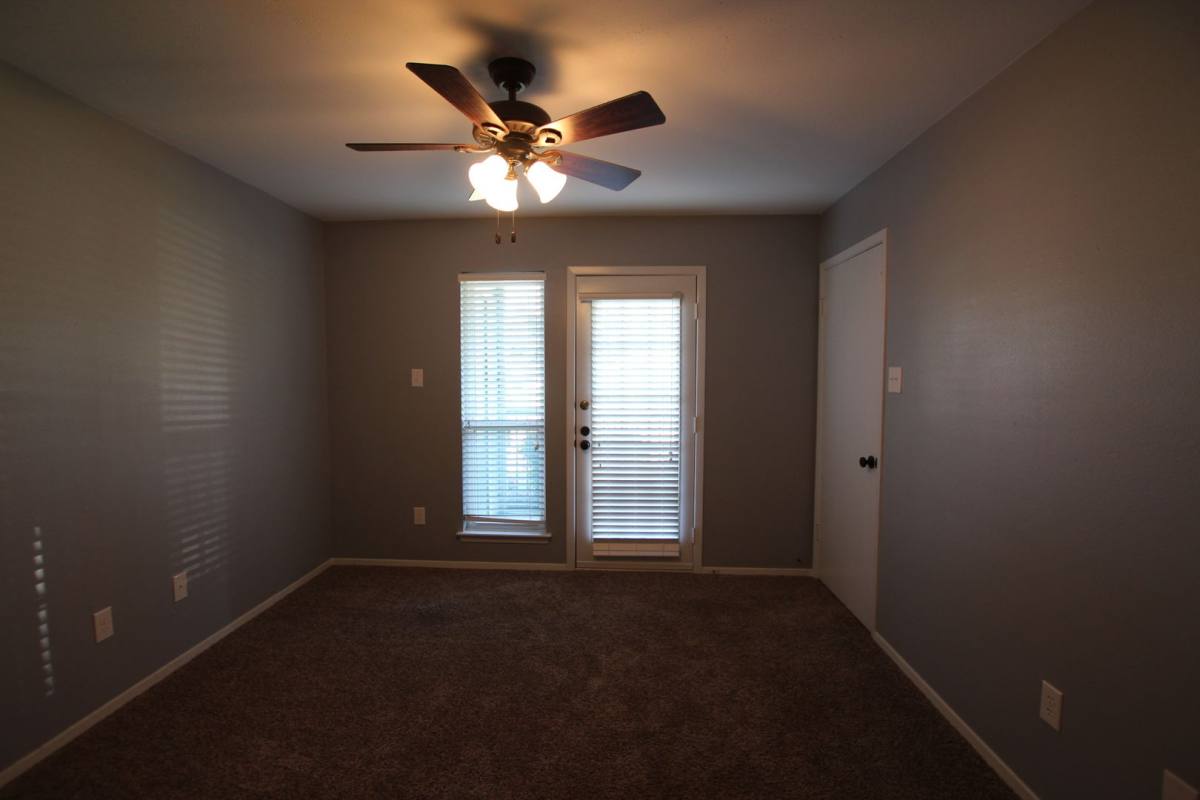 Apartment for rent at 410 W Heritage Dr, Tyler, TX 75703
