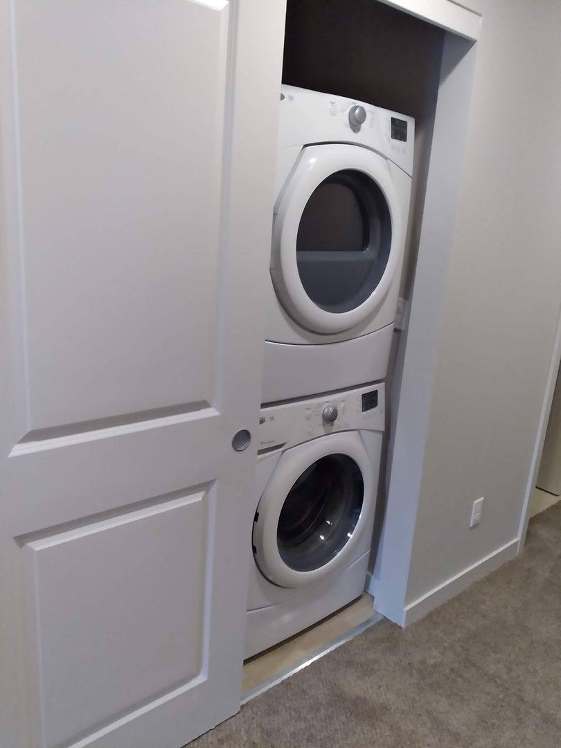 Townhouse for rent at 1607 NW Davis St, Portland, OR 97209