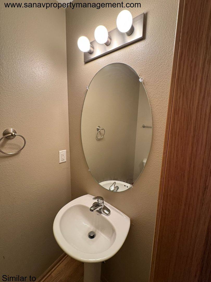 Townhouse for rent at 8302 Westown Parkway, West Des Moines, IA 50266