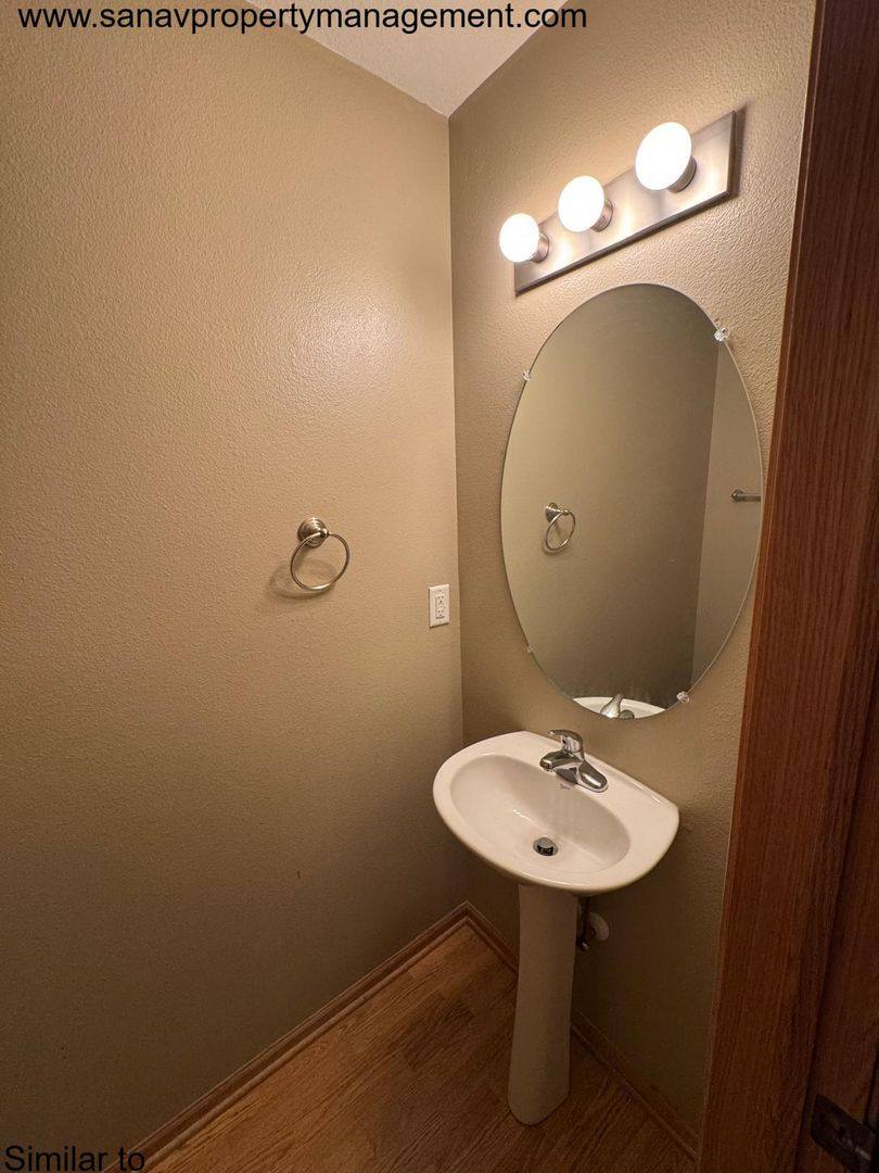 Townhouse for rent at 8302 Westown Parkway, West Des Moines, IA 50266