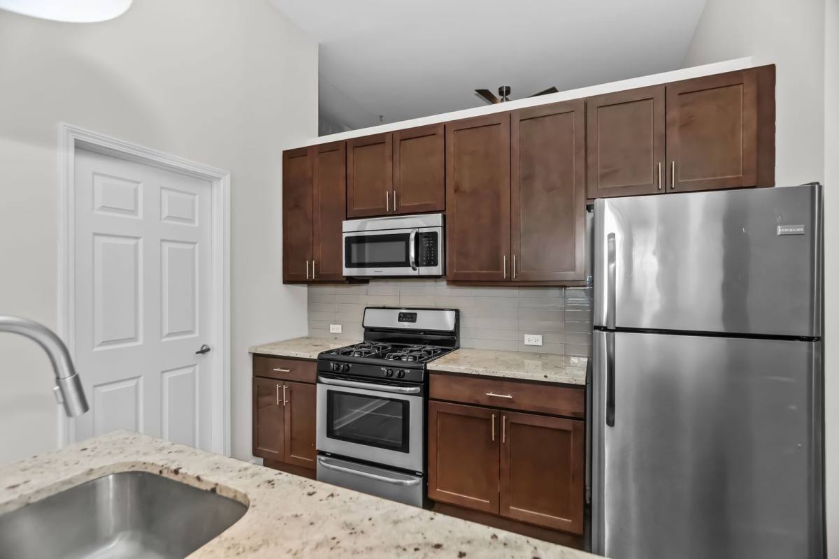 Apartment for rent at 2010 W Pierce 1542 N Damen, Chicago, IL 60622