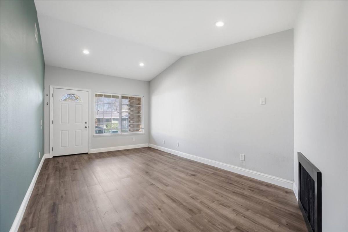 Townhouse for rent at 4006 4008 Tricia Way, North Highlands, CA 95660