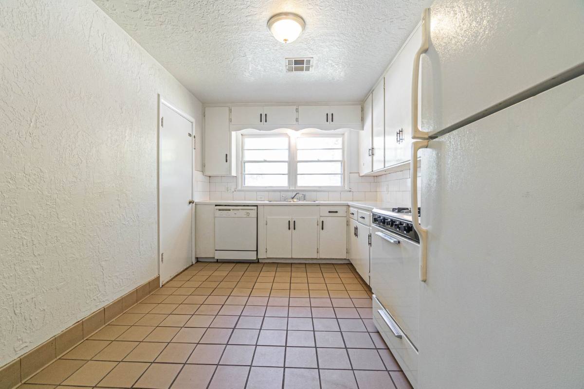 House for rent at 1510 Huntington Way, Norman, OK 73069