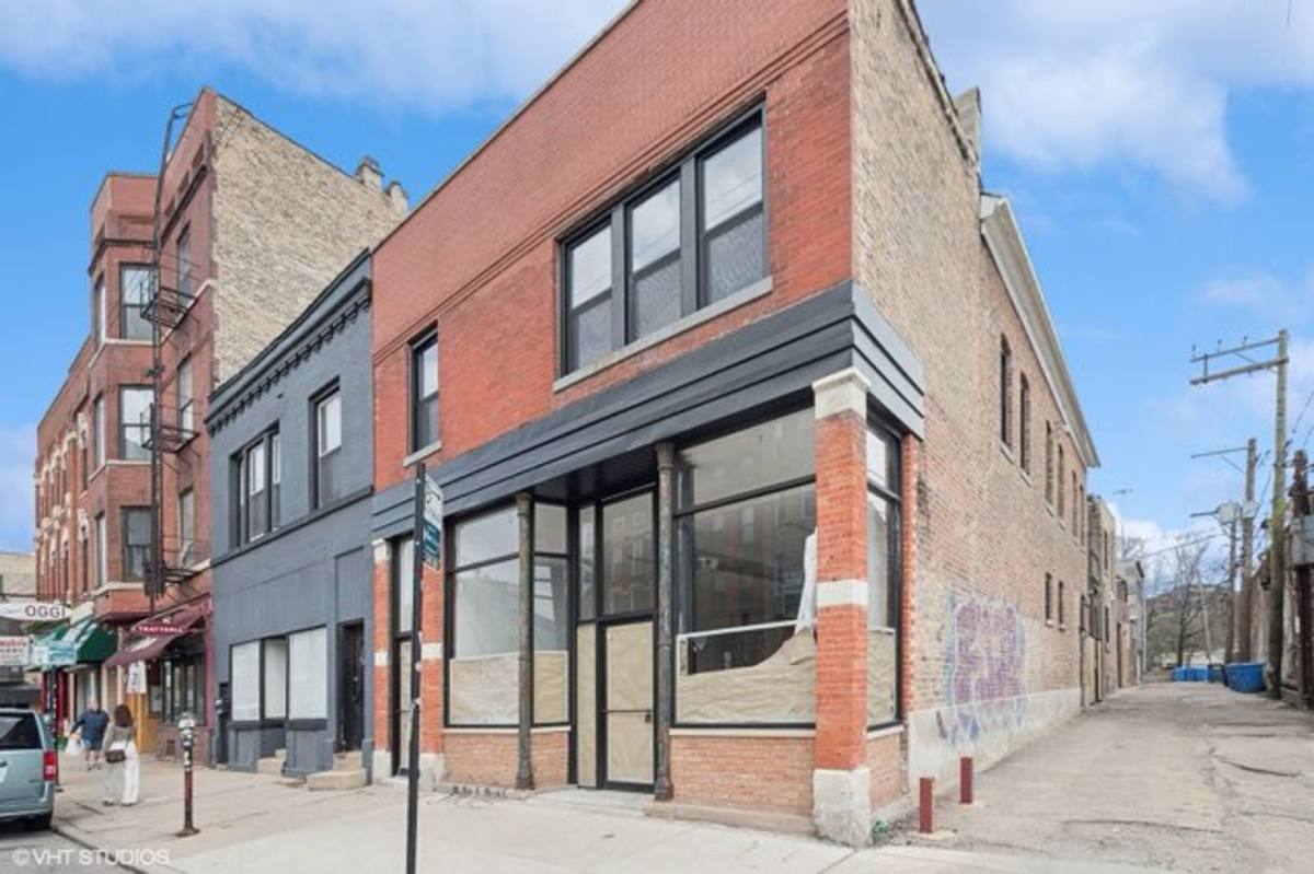 Apartment for rent at 1114 W Grand Ave, Chicago, IL 60642