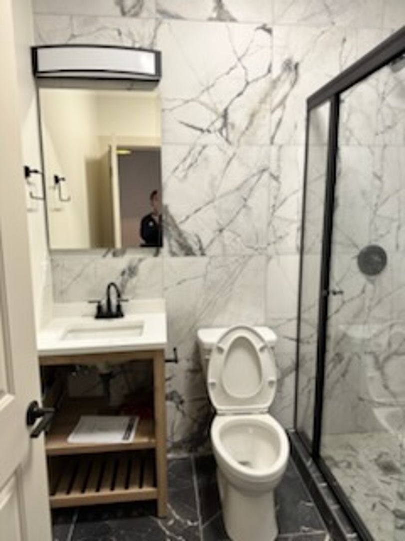 Apartment for rent at 1114 W Grand Ave, Chicago, IL 60642
