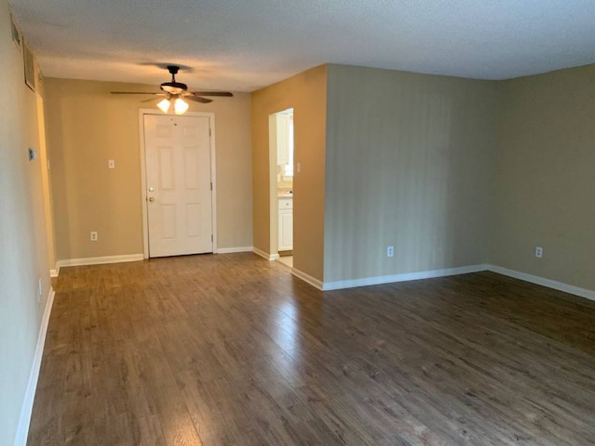 Condo for rent at 6705 Majestic Oak Place, Memphis, TN 38120