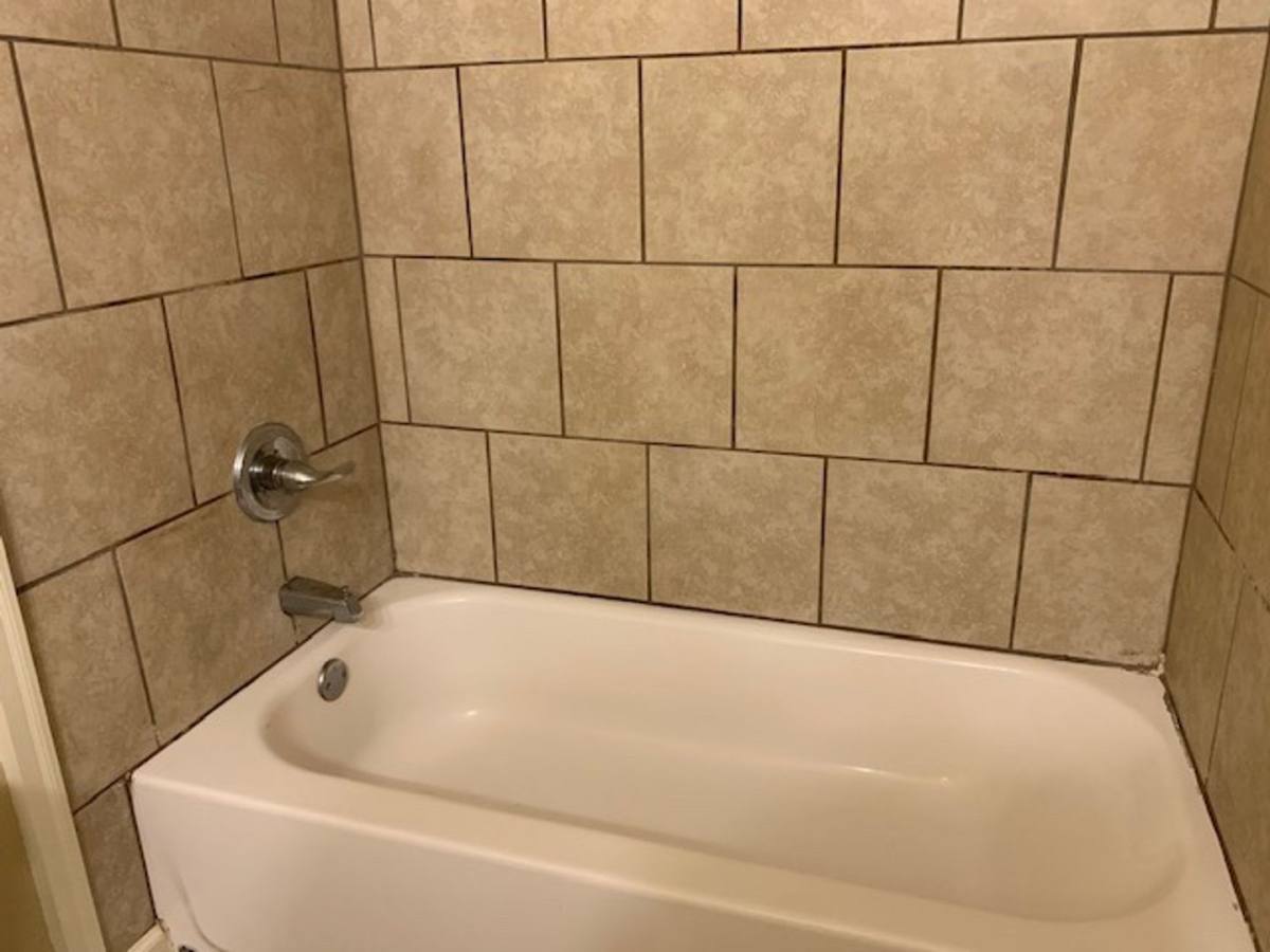 Condo for rent at 6705 Majestic Oak Place, Memphis, TN 38120