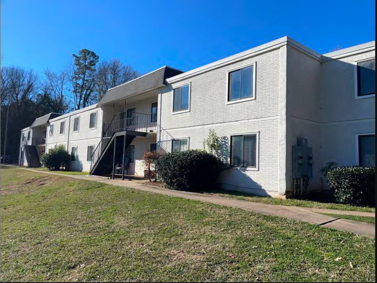 Apartment for rent at 903 Lynn St, Charlotte, NC 28208