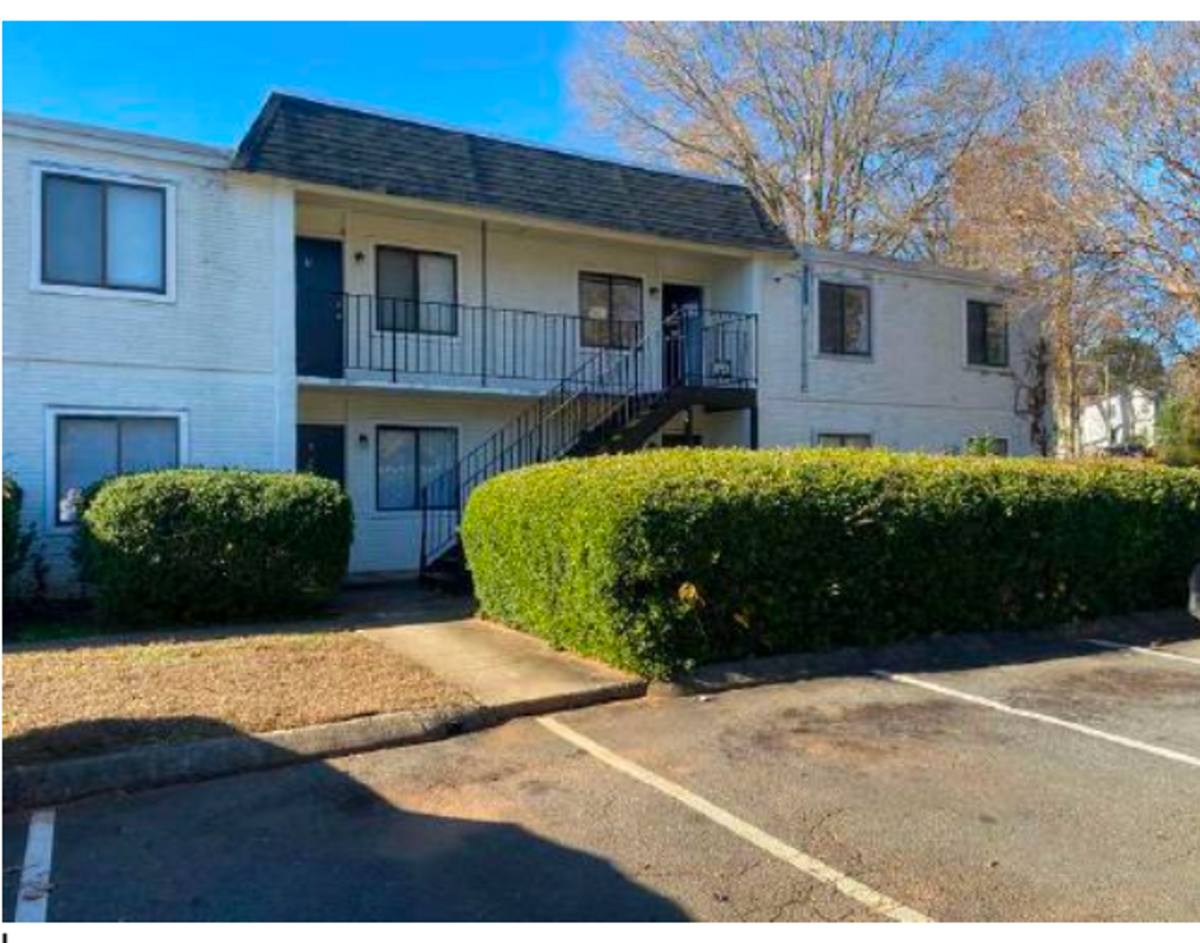 Apartment for rent at 903 Lynn St, Charlotte, NC 28208