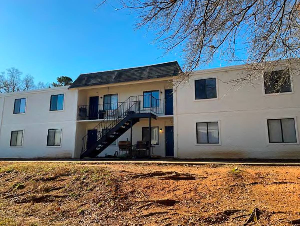 Apartment for rent at 903 Lynn St, Charlotte, NC 28208