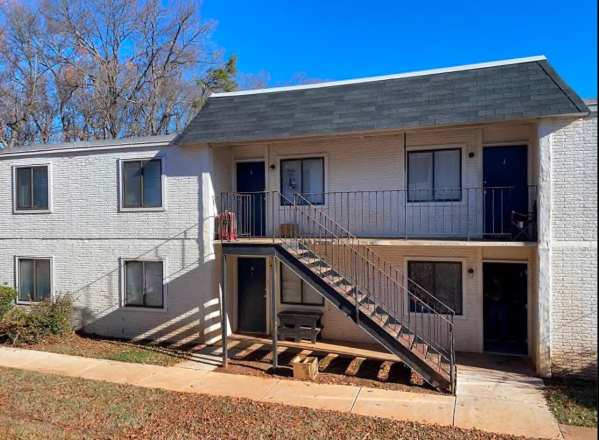 Apartment for rent at 903 Lynn St, Charlotte, NC 28208