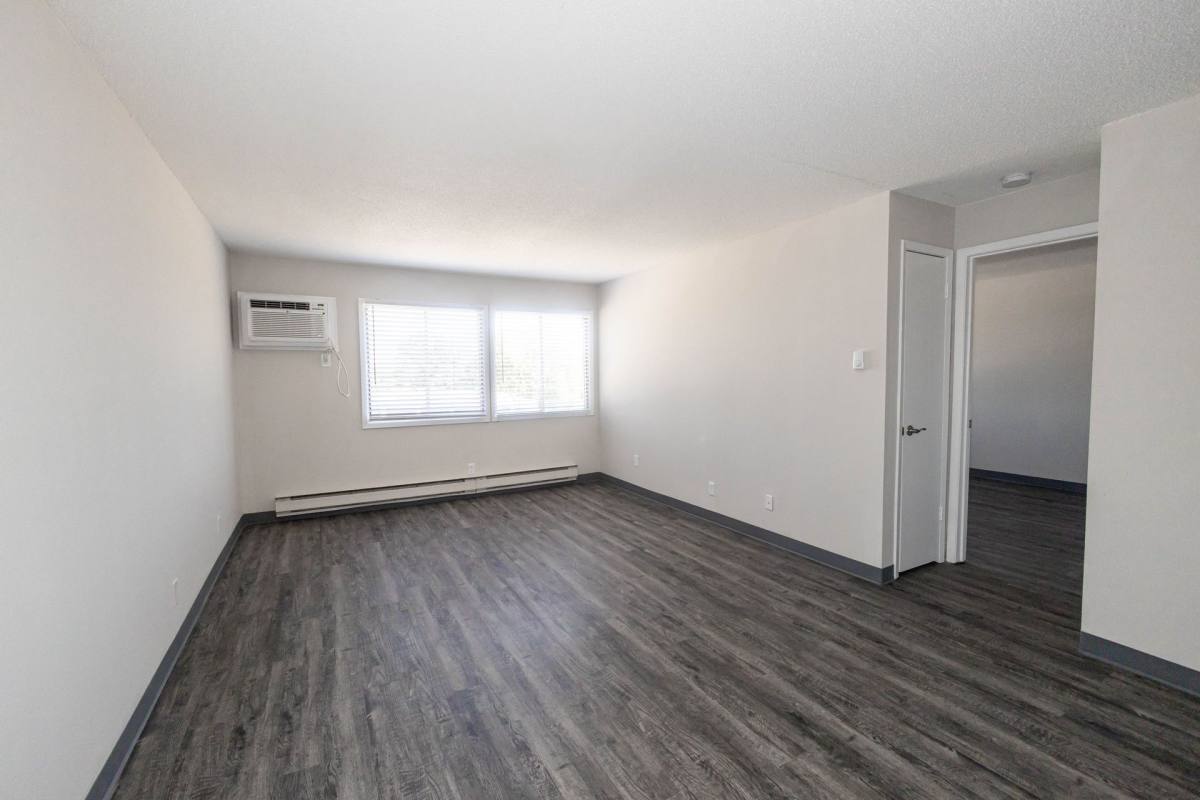Apartment for rent at 7201 SE 5th St, Des Moines, IA 50315