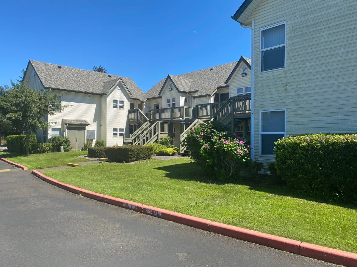 Apartment for rent at 1646 Harvard St, Bandon, OR 97411