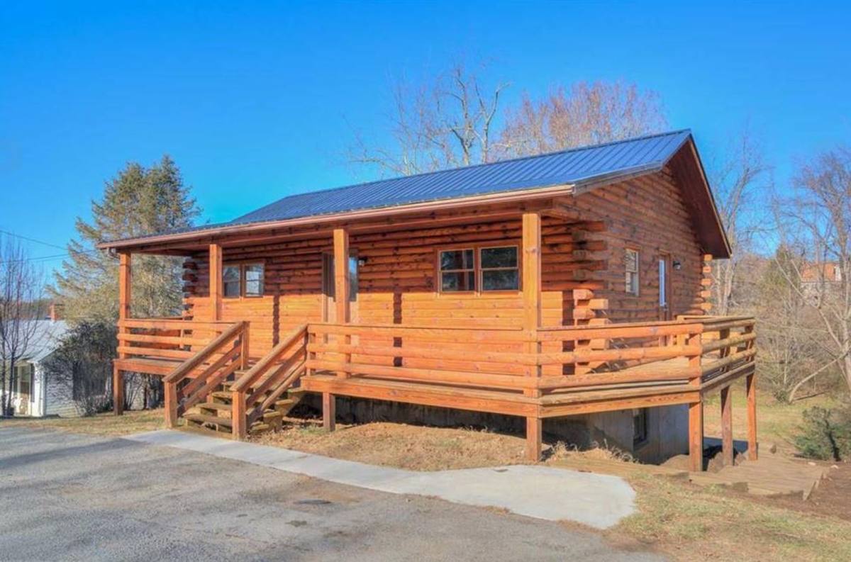 House for rent at 550 Colhoun St, Christiansburg, VA 24073