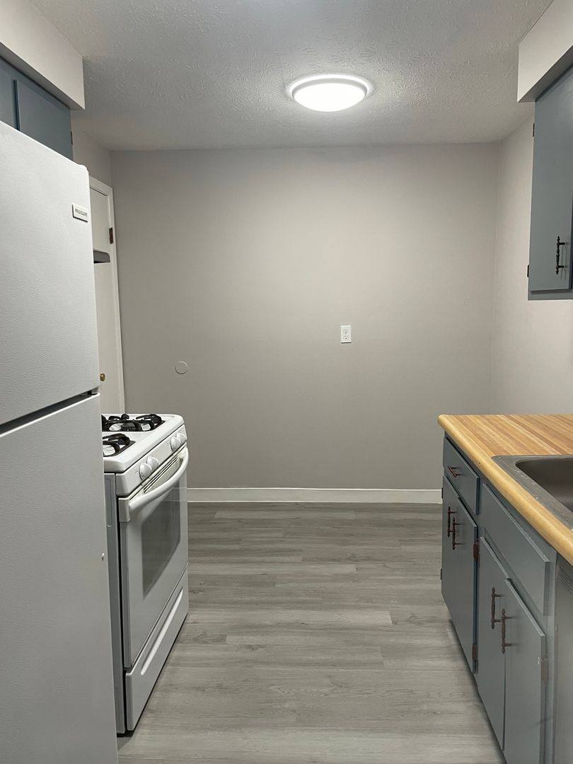 Apartment for rent at 22140 Euclid Ave, Euclid, OH 44117