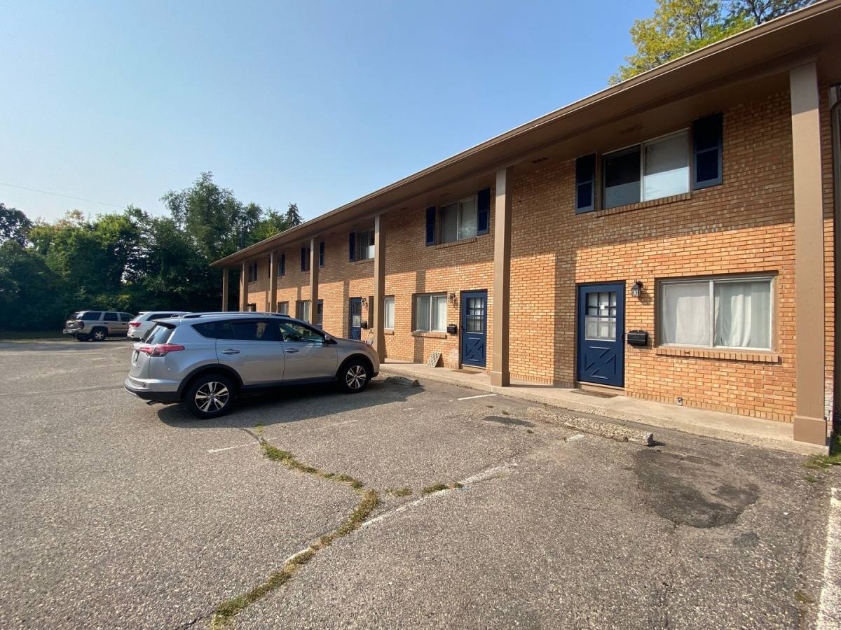 Apartment for rent at 2101-2109 W 90th St, Minneapolis, MN 55431