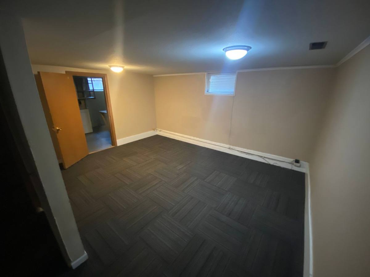 Apartment for rent at 2101-2109 W 90th St, Minneapolis, MN 55431