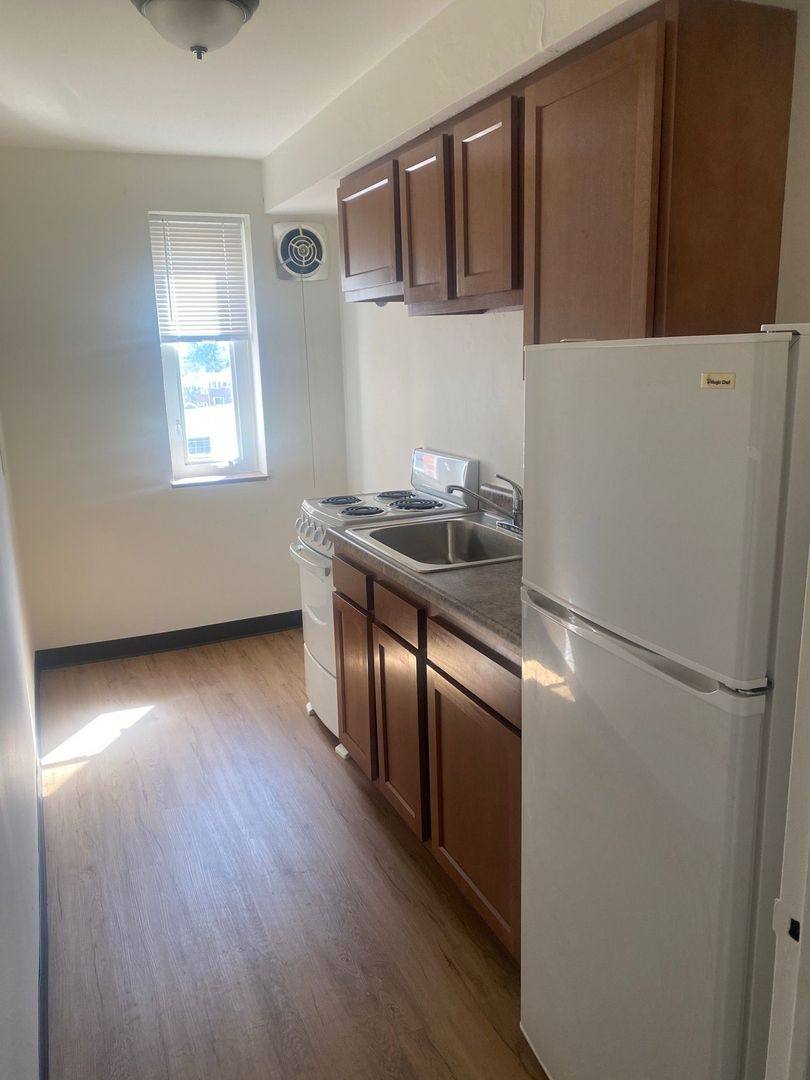 Apartment for rent at 1661 Skyline Dr, Pittsburgh, PA 15227