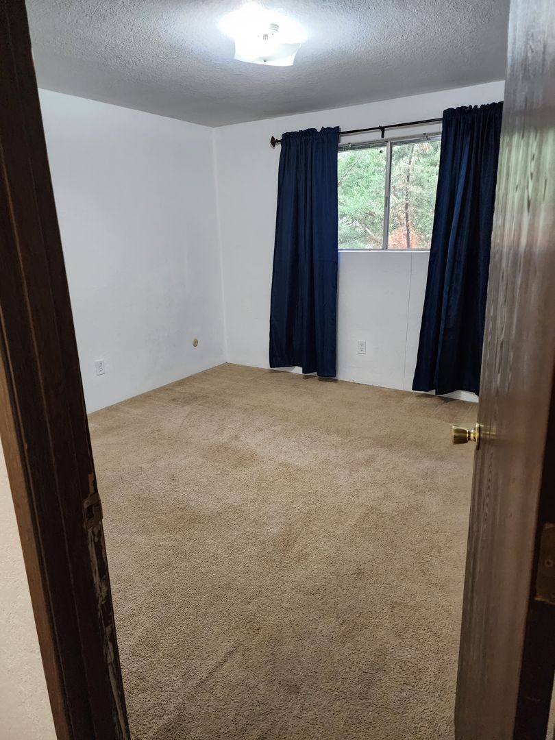 Apartment for rent at 226 Mountain View Ave, Myrtle Creek, OR 97457
