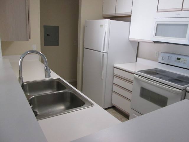 Apartment for rent at 14441 Sprague Court, Omaha, NE 68116