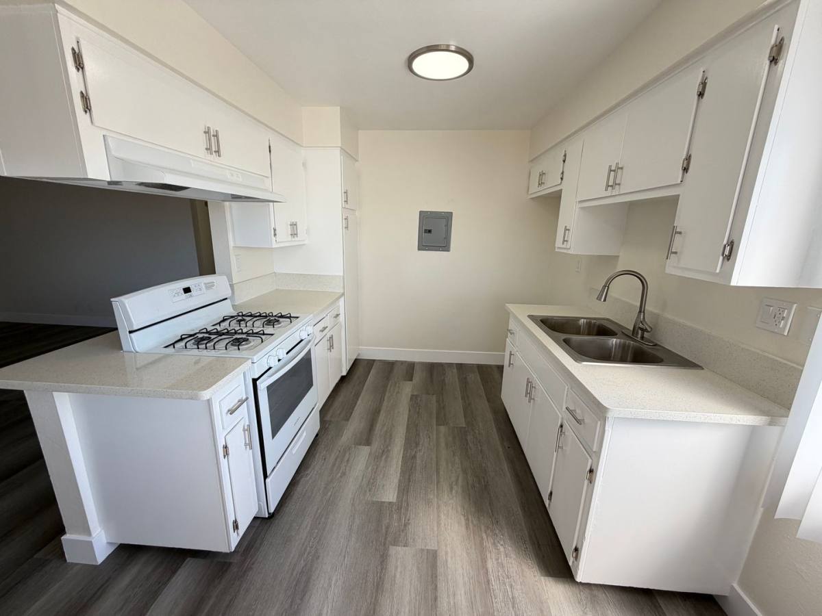 Apartment for rent at 9351 Washburn Rd, Downey, CA 90242