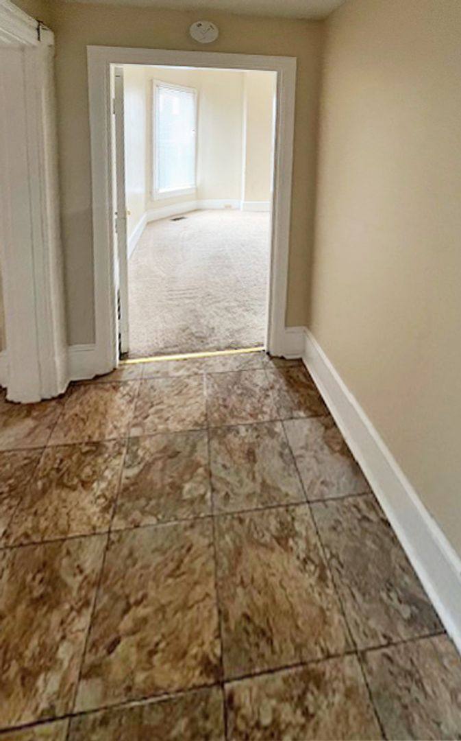 Apartment for rent at 390 S Upper St, Lexington, KY 40508