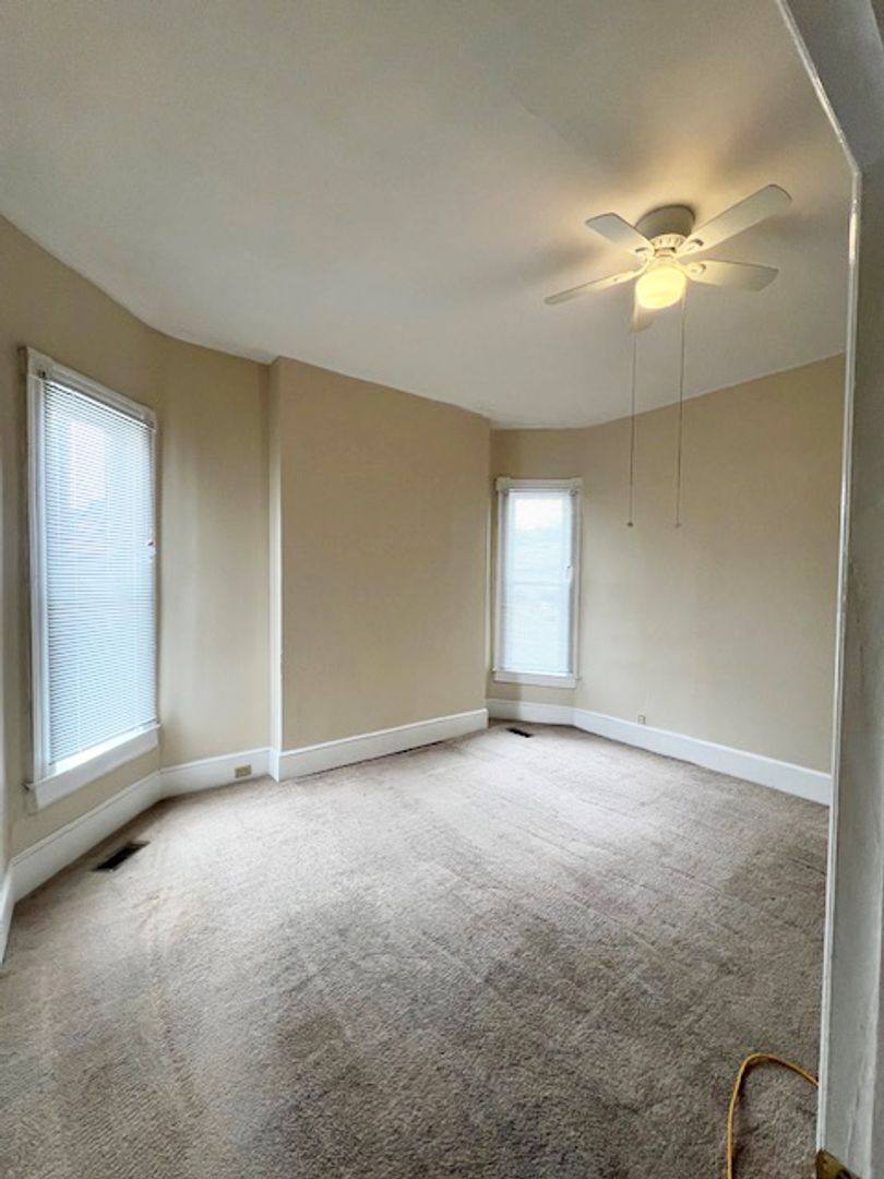 Apartment for rent at 390 S Upper St, Lexington, KY 40508