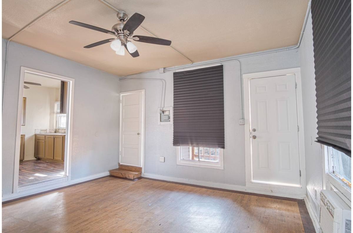 Apartment for rent at 150 Bank, San Antonio, TX 78204