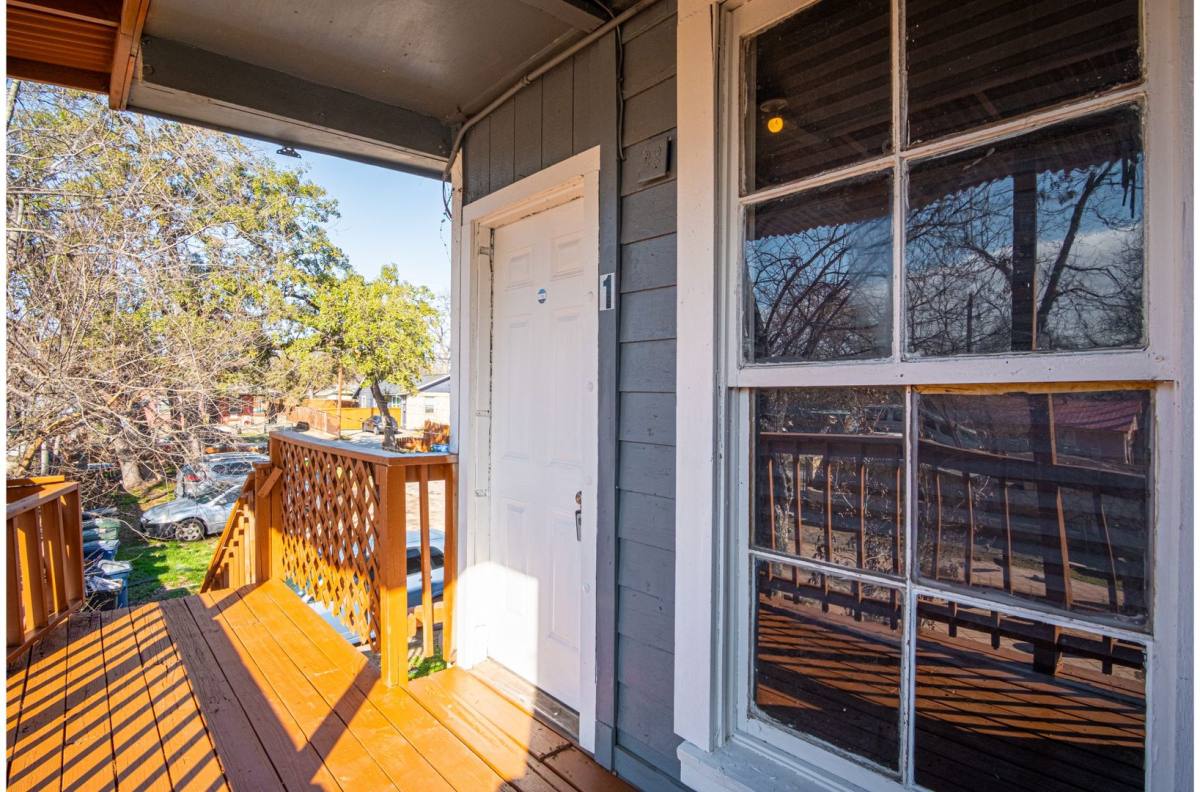Apartment for rent at 150 Bank, San Antonio, TX 78204