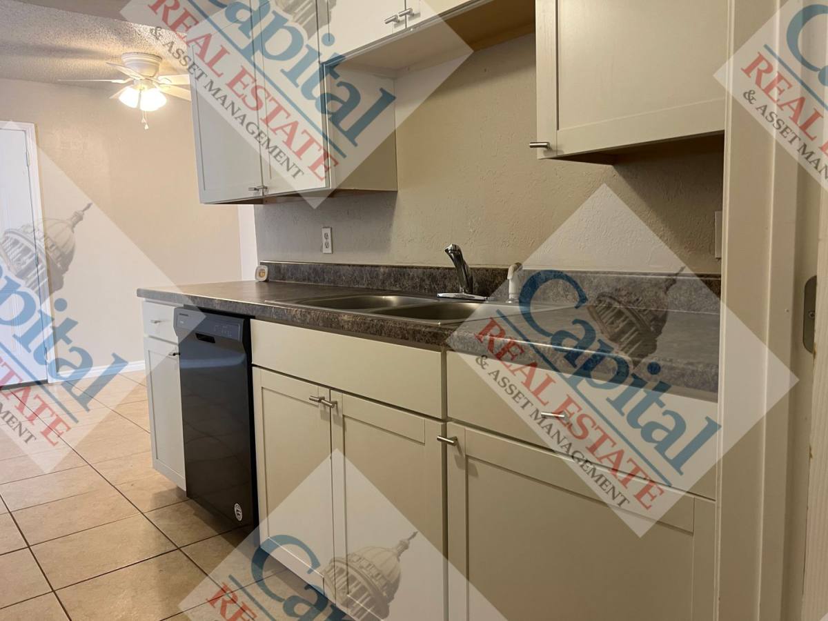 House for rent at 1817 Beaumont Dr, Norman, OK 73071