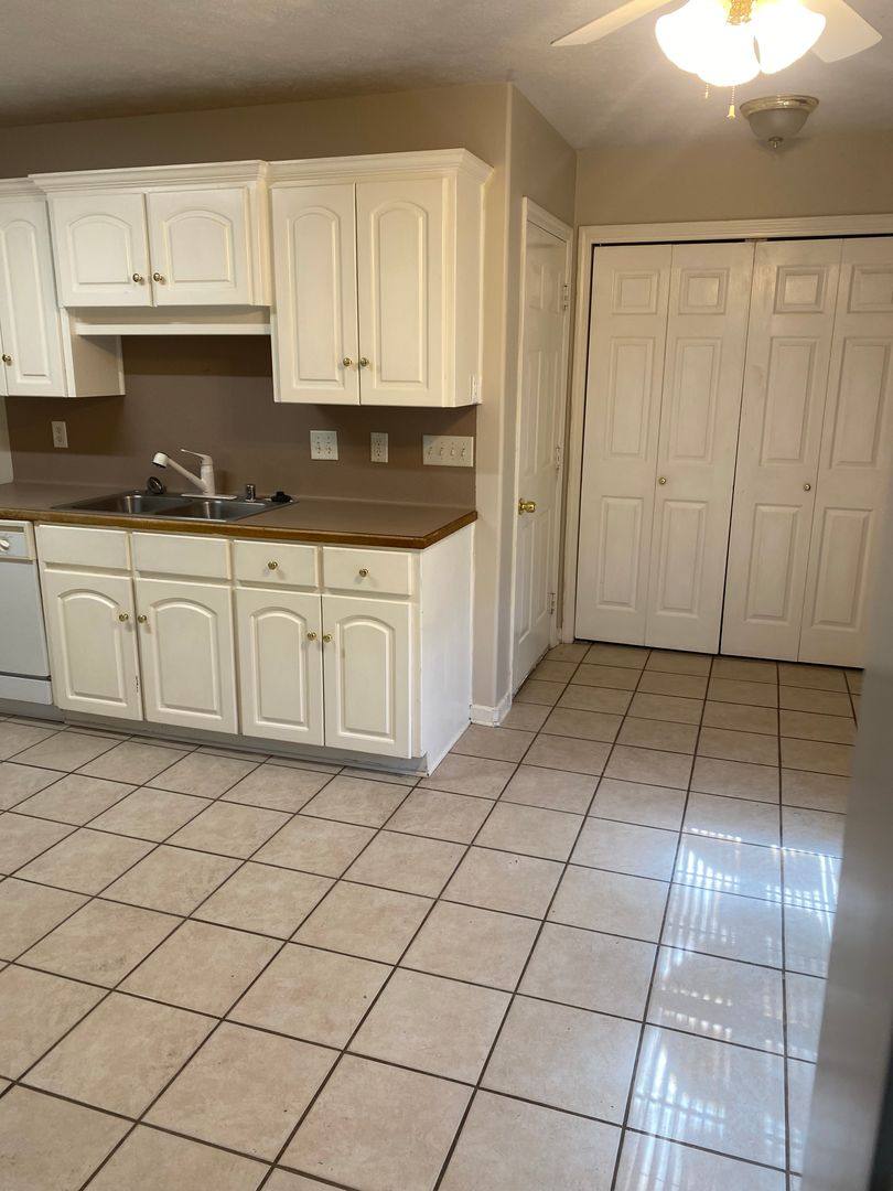 House for rent at 13 Buttercup Lane, Cabot, AR 72023