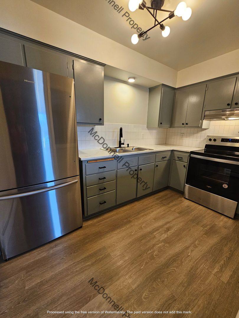 Apartment for rent at 1656-1666 W 42nd St, Davenport, IA 52806