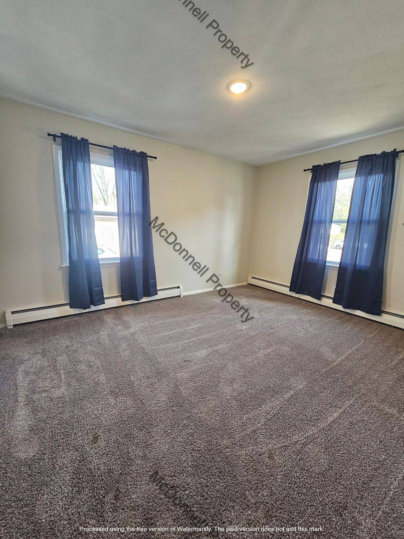 Apartment for rent at 1656-1666 W 42nd St, Davenport, IA 52806