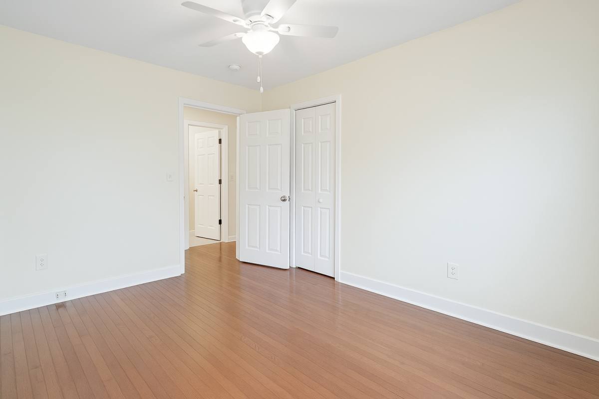 House for rent at 61 Cooper St, Charleston, SC 29403