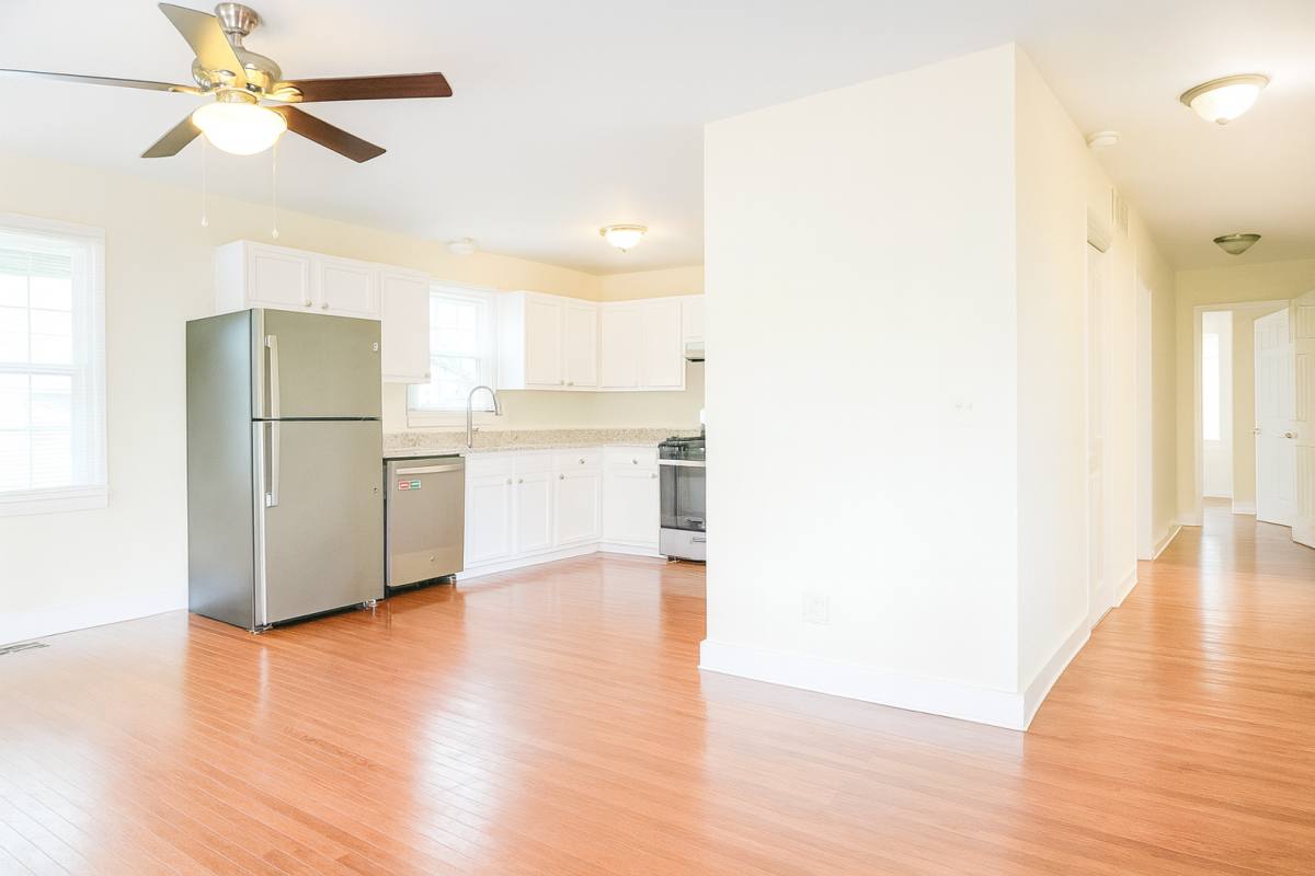 House for rent at 61 Cooper St, Charleston, SC 29403