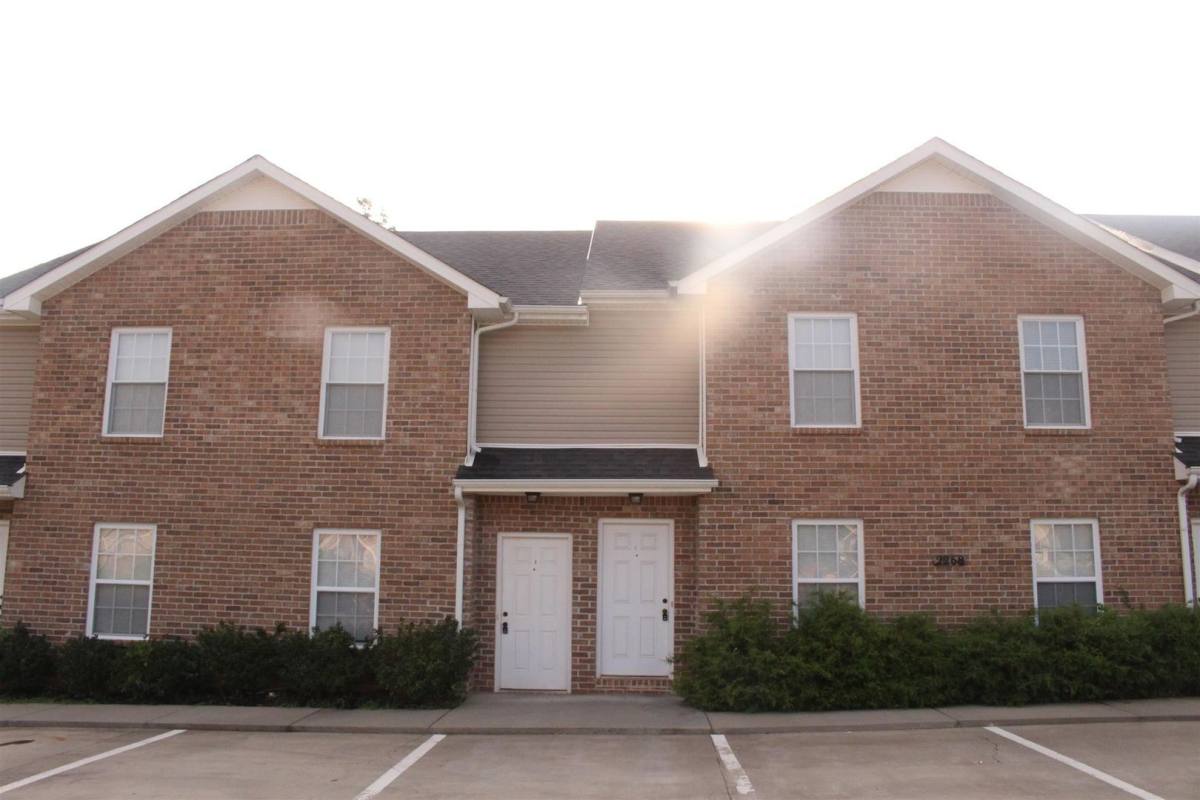 Townhouse for rent at 1209 Ash Ridge Dr, Clarksville, TN 37042