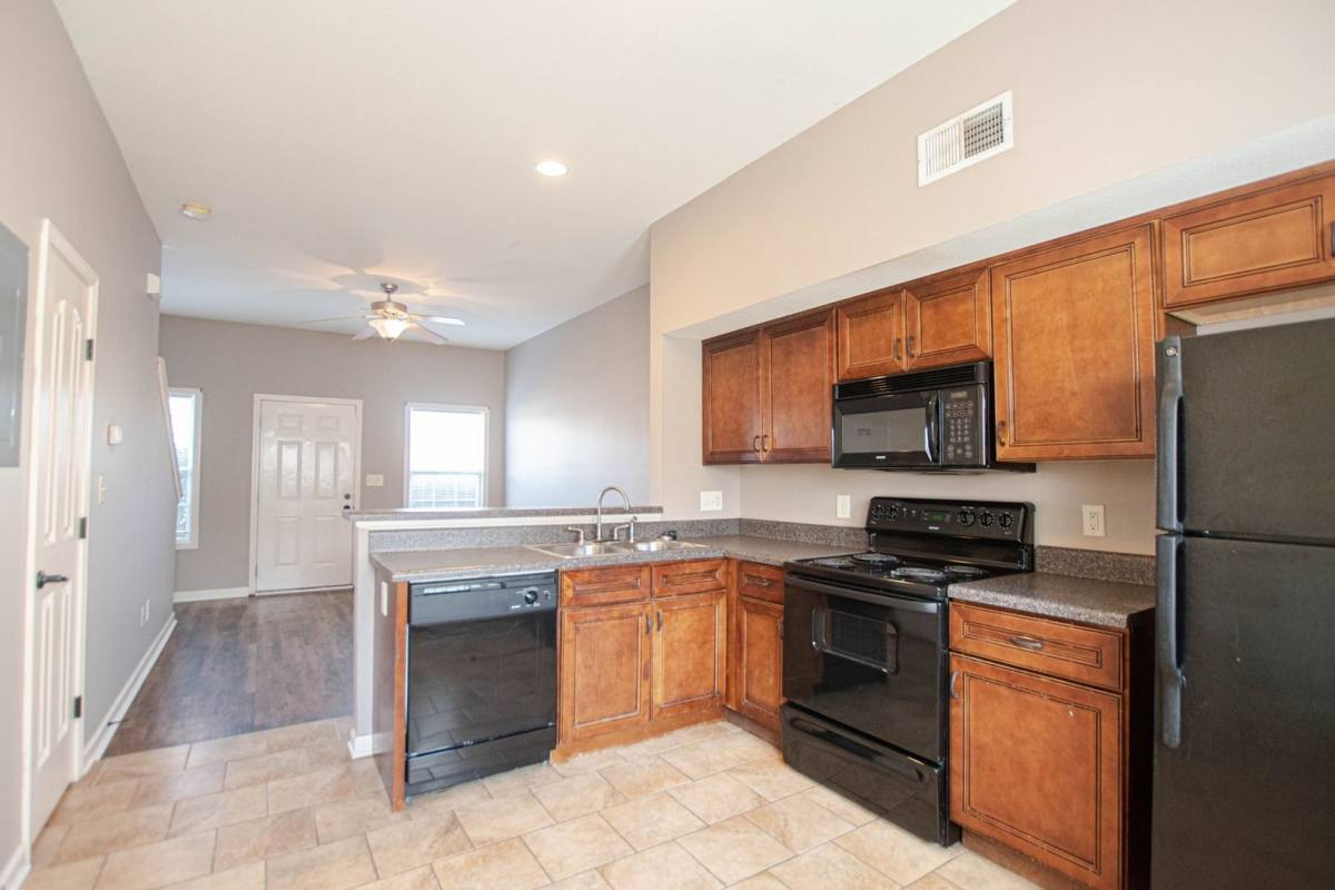 Townhouse for rent at 1209 Ash Ridge Dr, Clarksville, TN 37042