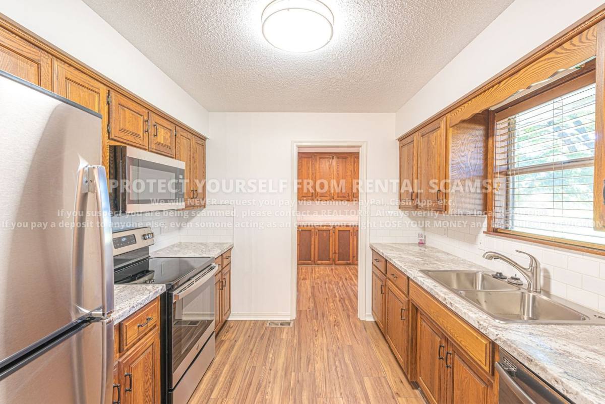 House for rent at 14182 Mhoon Rd, Fayetteville, AR 72701