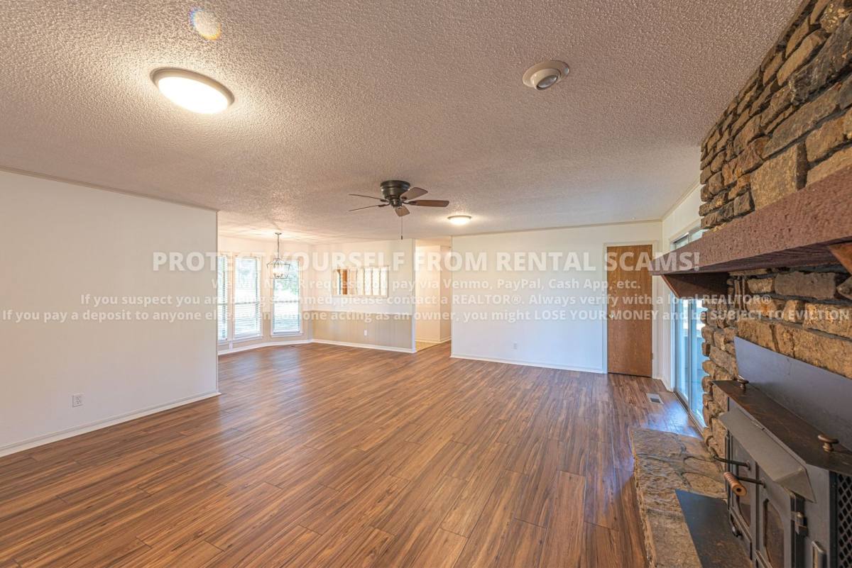 House for rent at 14182 Mhoon Rd, Fayetteville, AR 72701