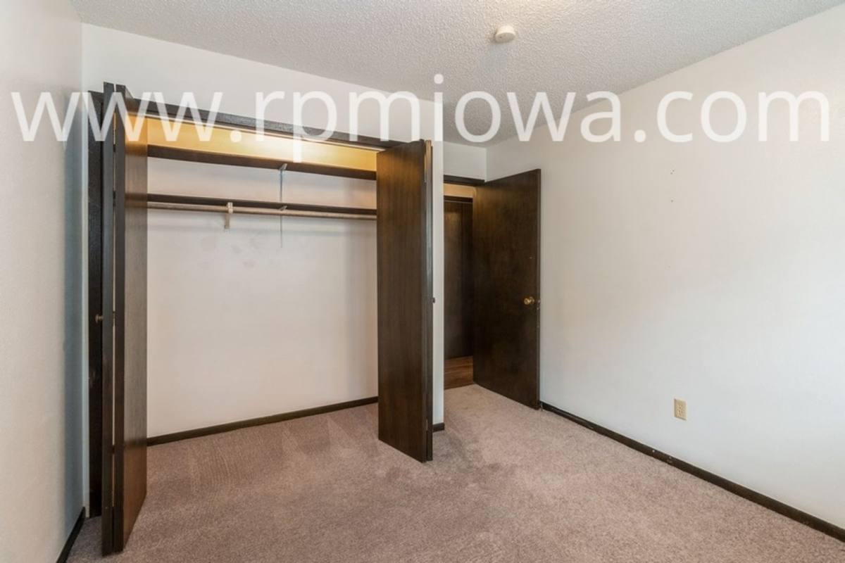Apartment for rent at 1507 N Dakota Ave, Ames, IA 50014