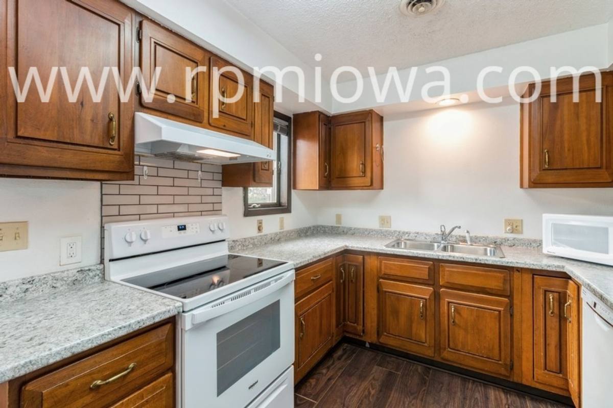 Apartment for rent at 1507 N Dakota Ave, Ames, IA 50014