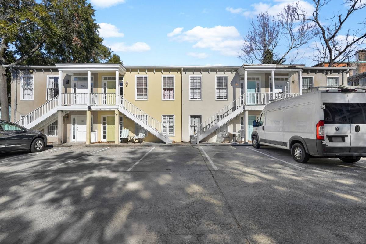 Apartment for rent at 702 Tattnall St, Savannah, GA 31401