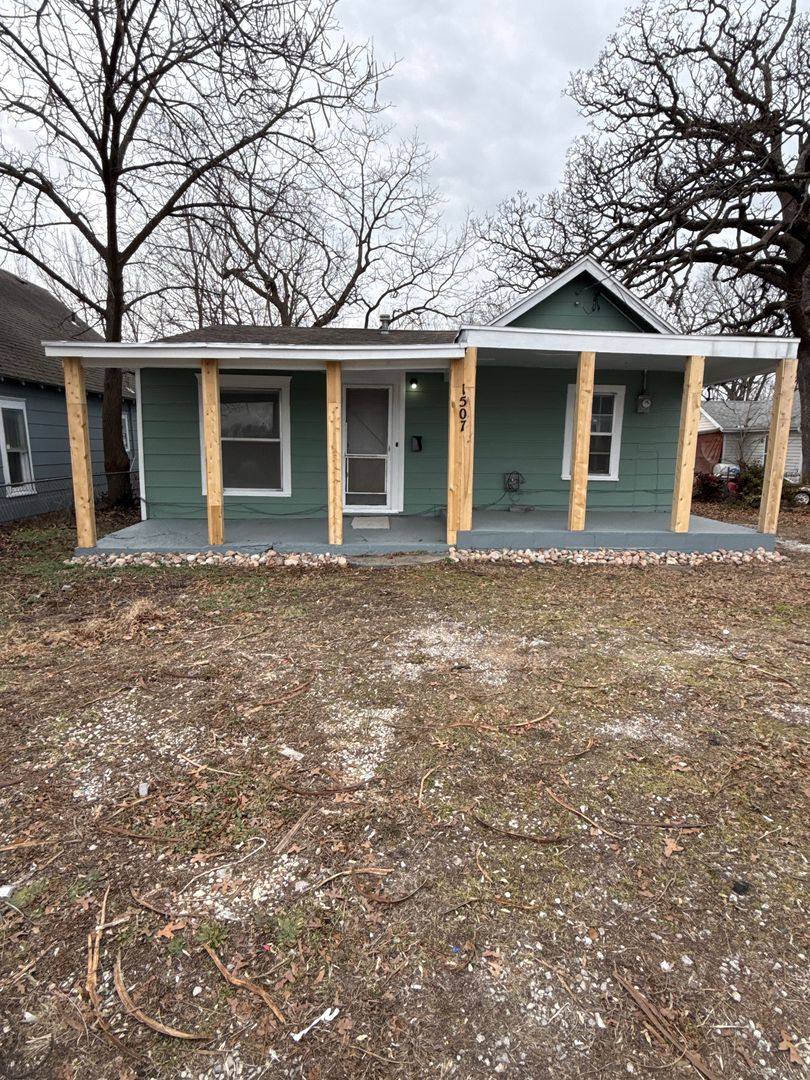 House for rent at 1507 N Farmer Ave, Springfield, MO 65802
