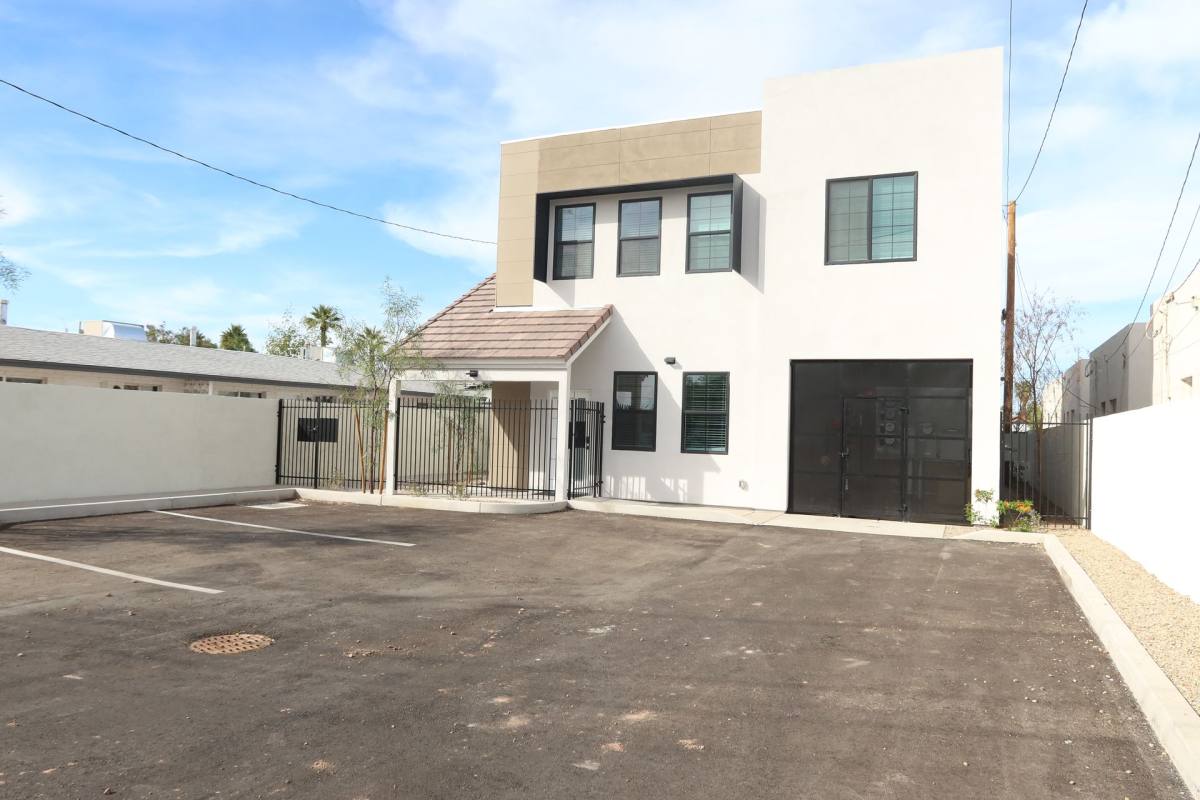 Apartment for rent at 1453 E Fillmore St, Phoenix, AZ 85006