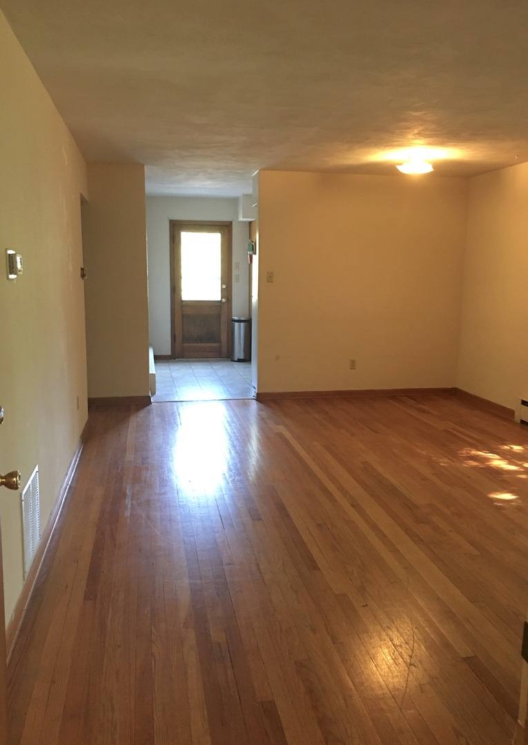 Apartment for rent at 400 Mimosa Court, Columbia, MO 65201