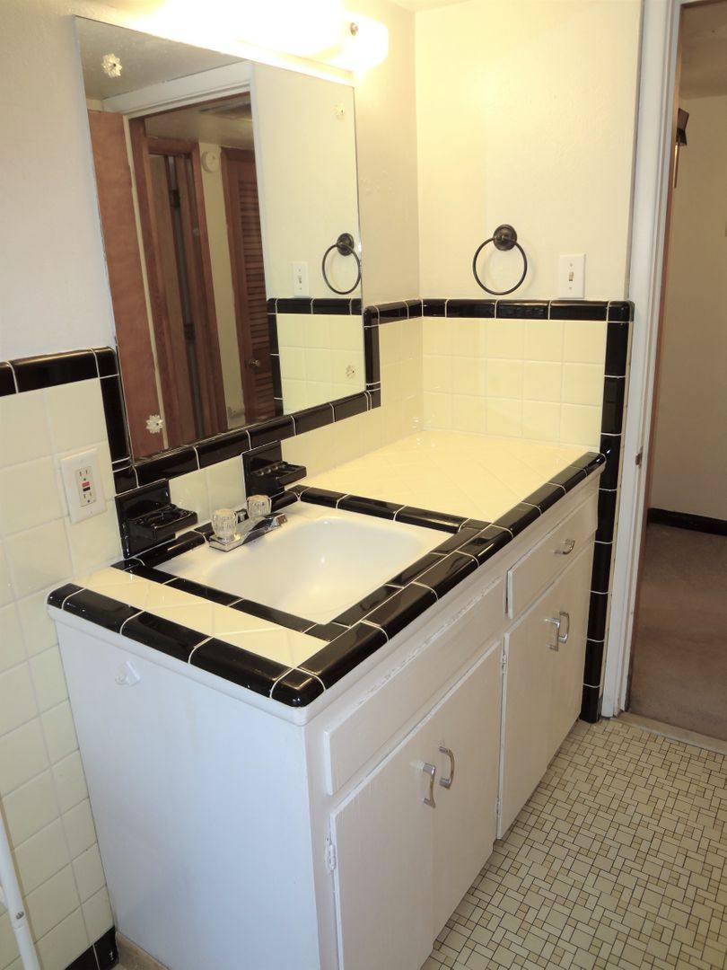 Apartment for rent at 400 Mimosa Court, Columbia, MO 65201