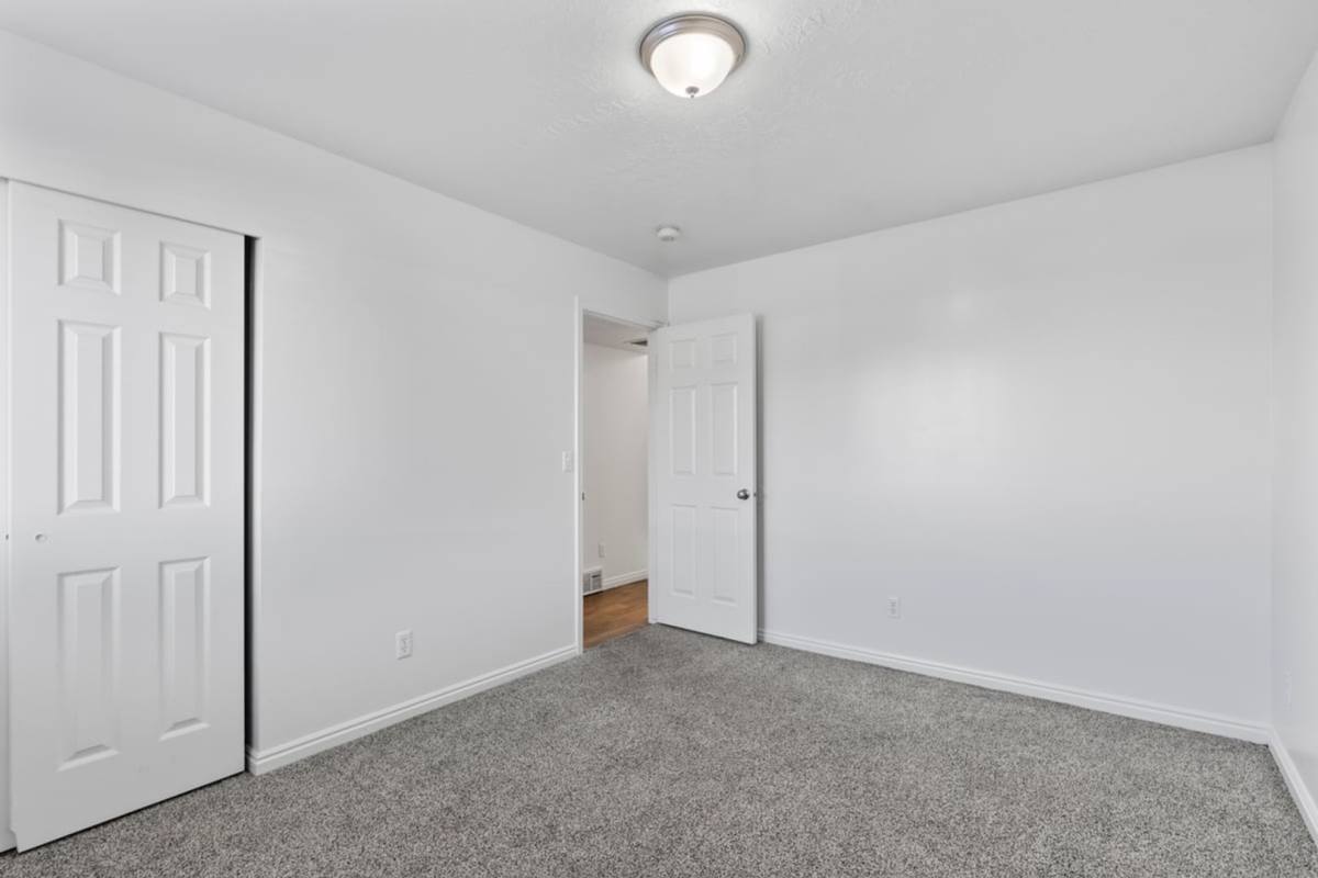 Townhouse for rent at 850 S 1000 E, Clearfield, UT 84015